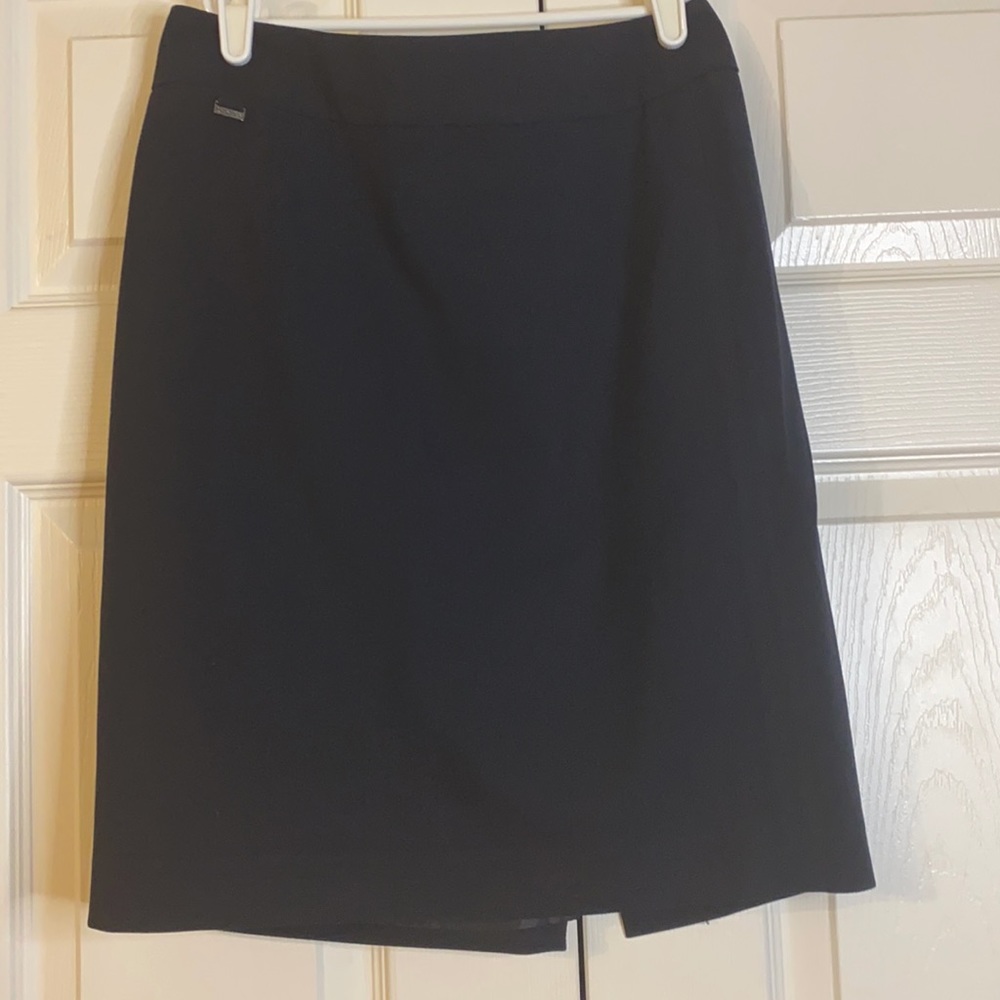 Calvin Klein Women’s Navy Suit Skirt (Size 4P)